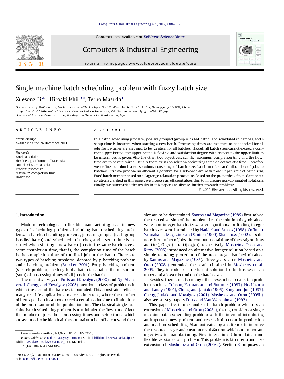 Single machine batch scheduling problem with fuzzy batch size