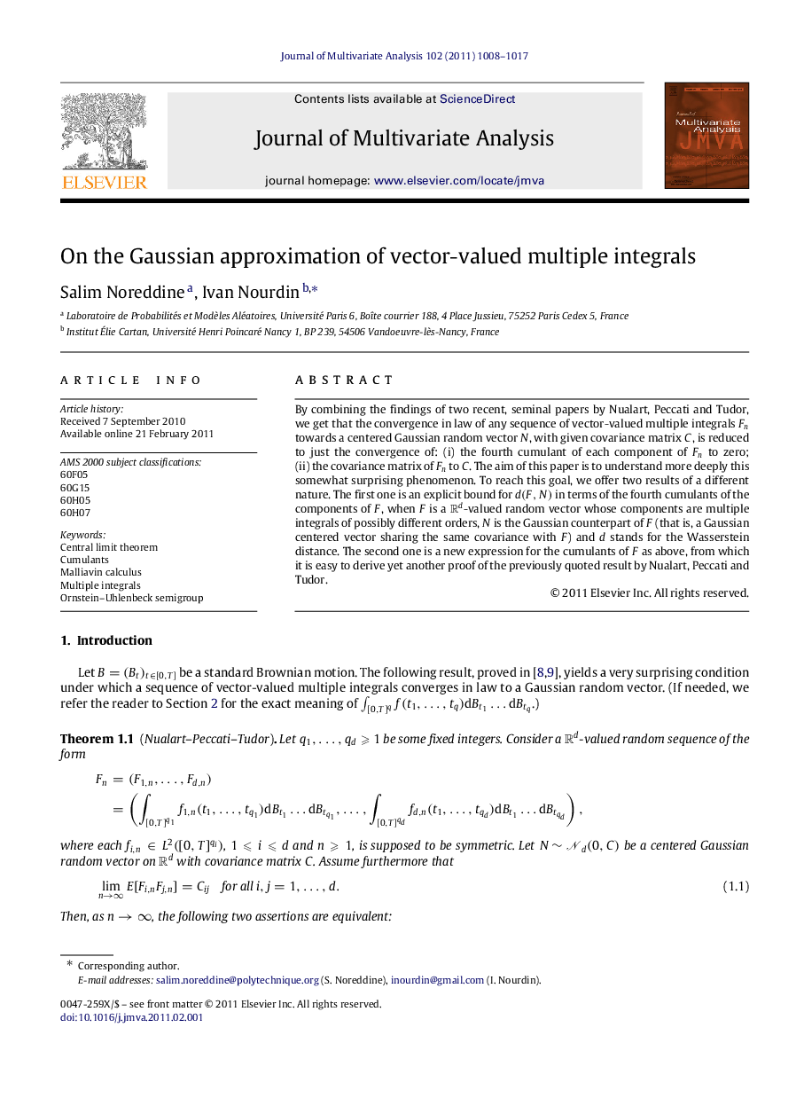 On the Gaussian approximation of vector-valued multiple integrals