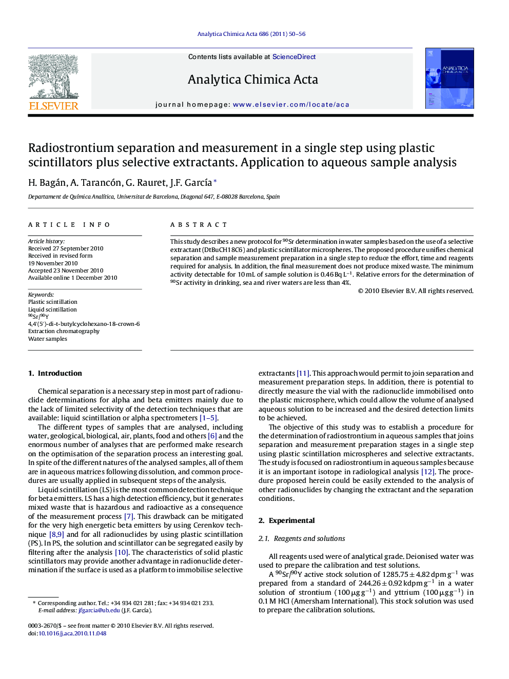 Radiostrontium separation and measurement in a single step using plastic scintillators plus selective extractants. Application to aqueous sample analysis