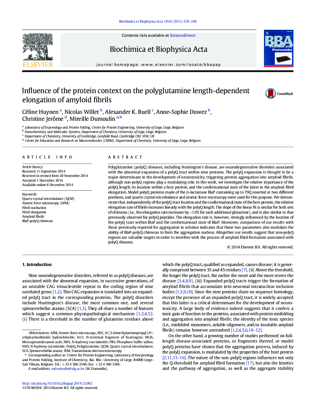 Influence of the protein context on the polyglutamine length-dependent elongation of amyloid fibrils