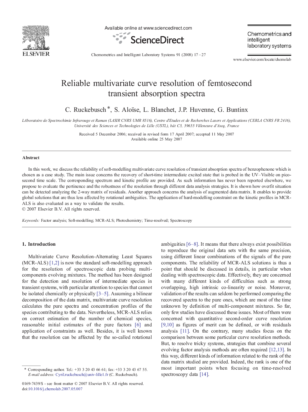 Reliable multivariate curve resolution of femtosecond transient absorption spectra