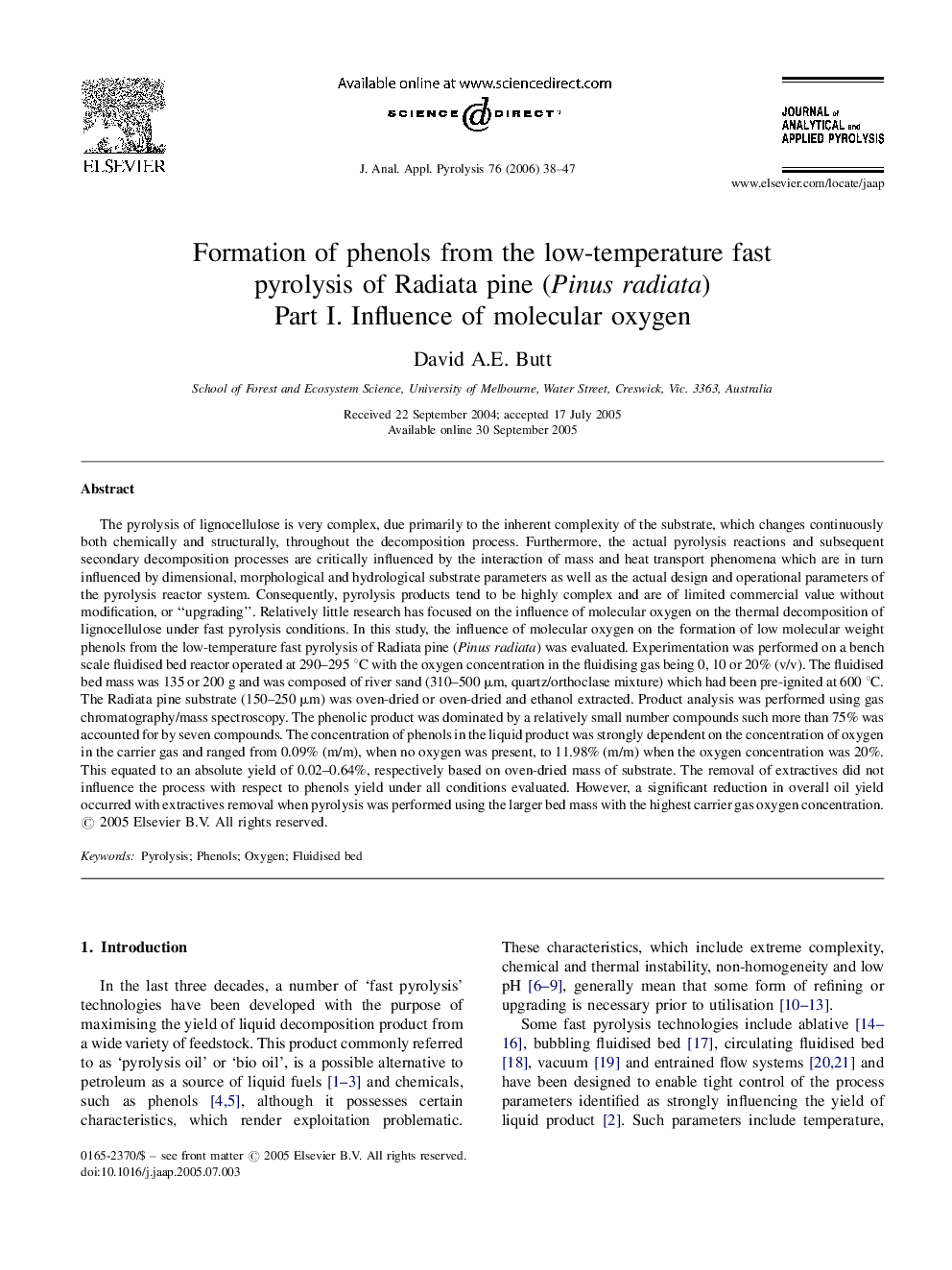 Formation of phenols from the low-temperature fast pyrolysis of Radiata pine (Pinus radiata): Part I. Influence of molecular oxygen