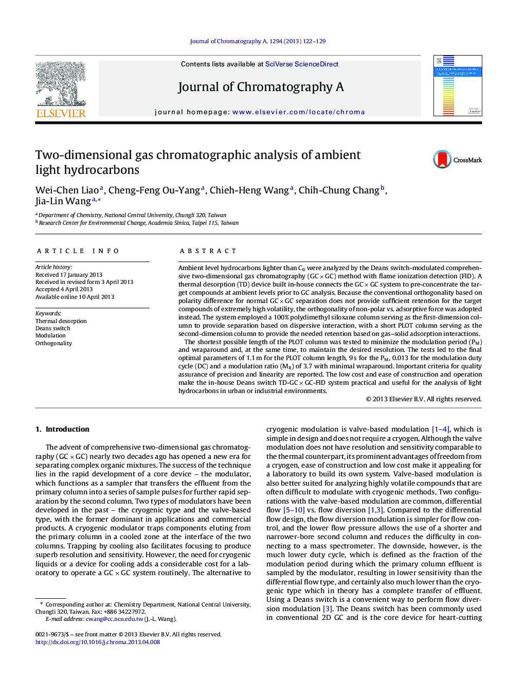 Two-dimensional gas chromatographic analysis of ambient light hydrocarbons