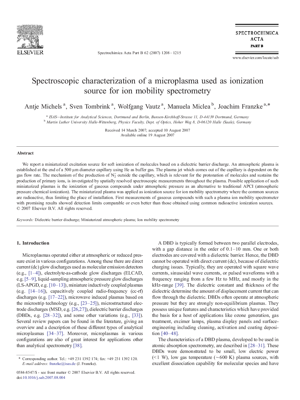 Spectroscopic characterization of a microplasma used as ionization source for ion mobility spectrometry