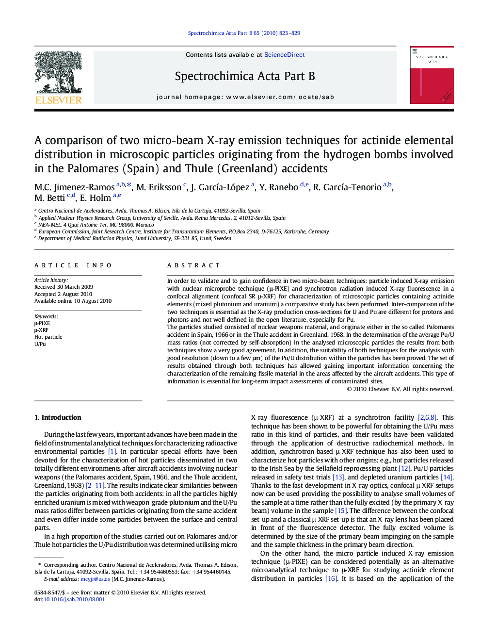 A comparison of two micro-beam X-ray emission techniques for actinide elemental distribution in microscopic particles originating from the hydrogen bombs involved in the Palomares (Spain) and Thule (Greenland) accidents