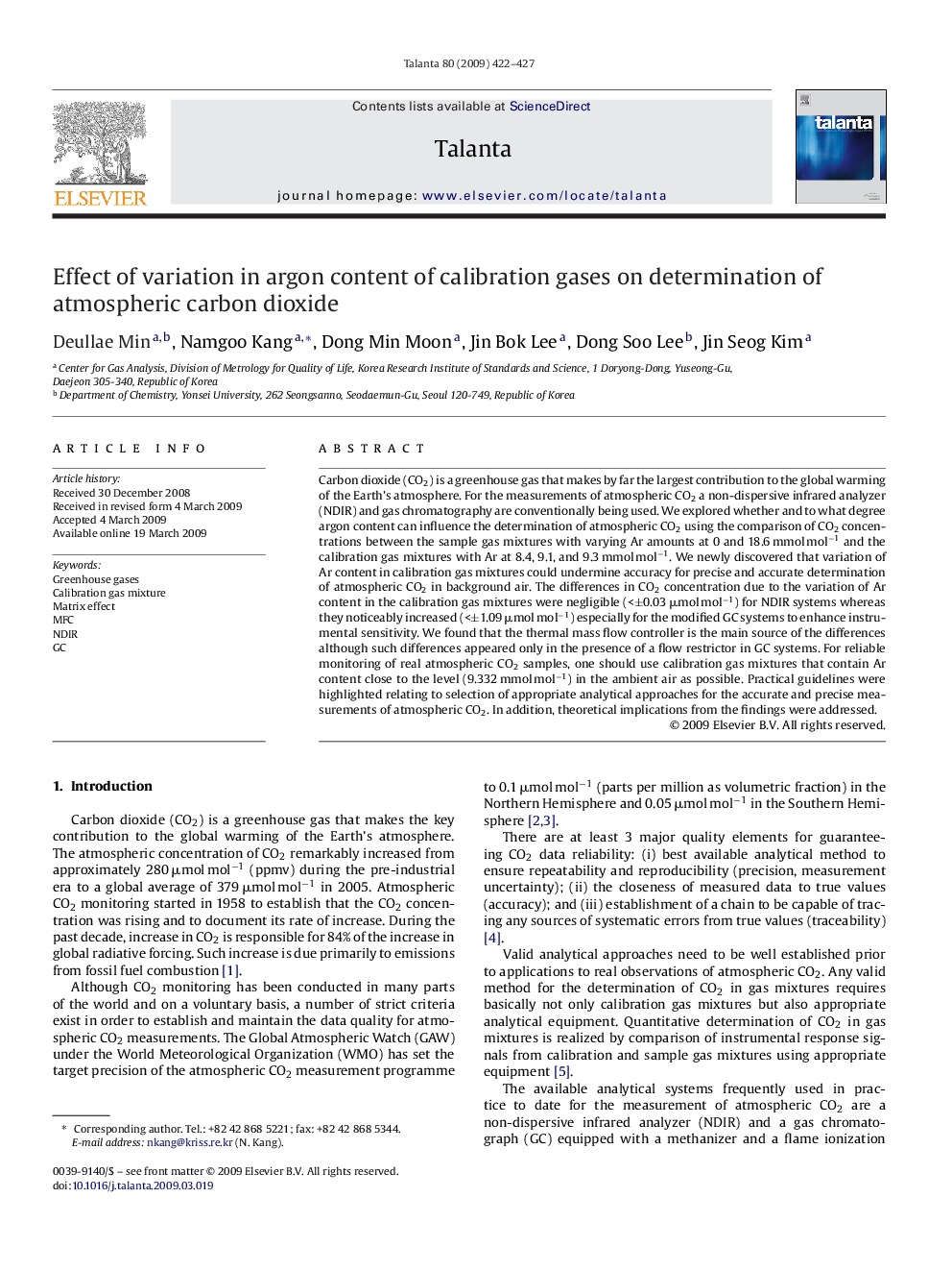 Effect of variation in argon content of calibration gases on determination of atmospheric carbon dioxide