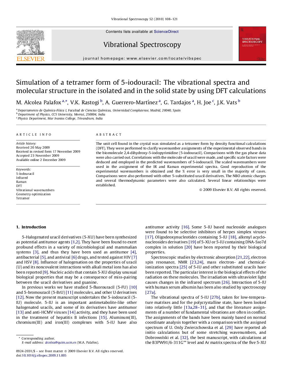 Simulation of a tetramer form of 5-iodouracil: The vibrational spectra and molecular structure in the isolated and in the solid state by using DFT calculations