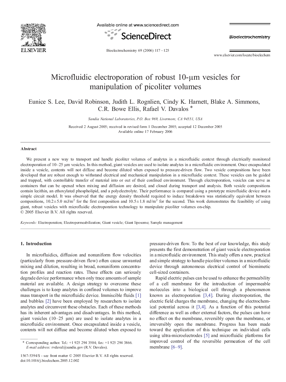 Microfluidic electroporation of robust 10-μm vesicles for manipulation of picoliter volumes