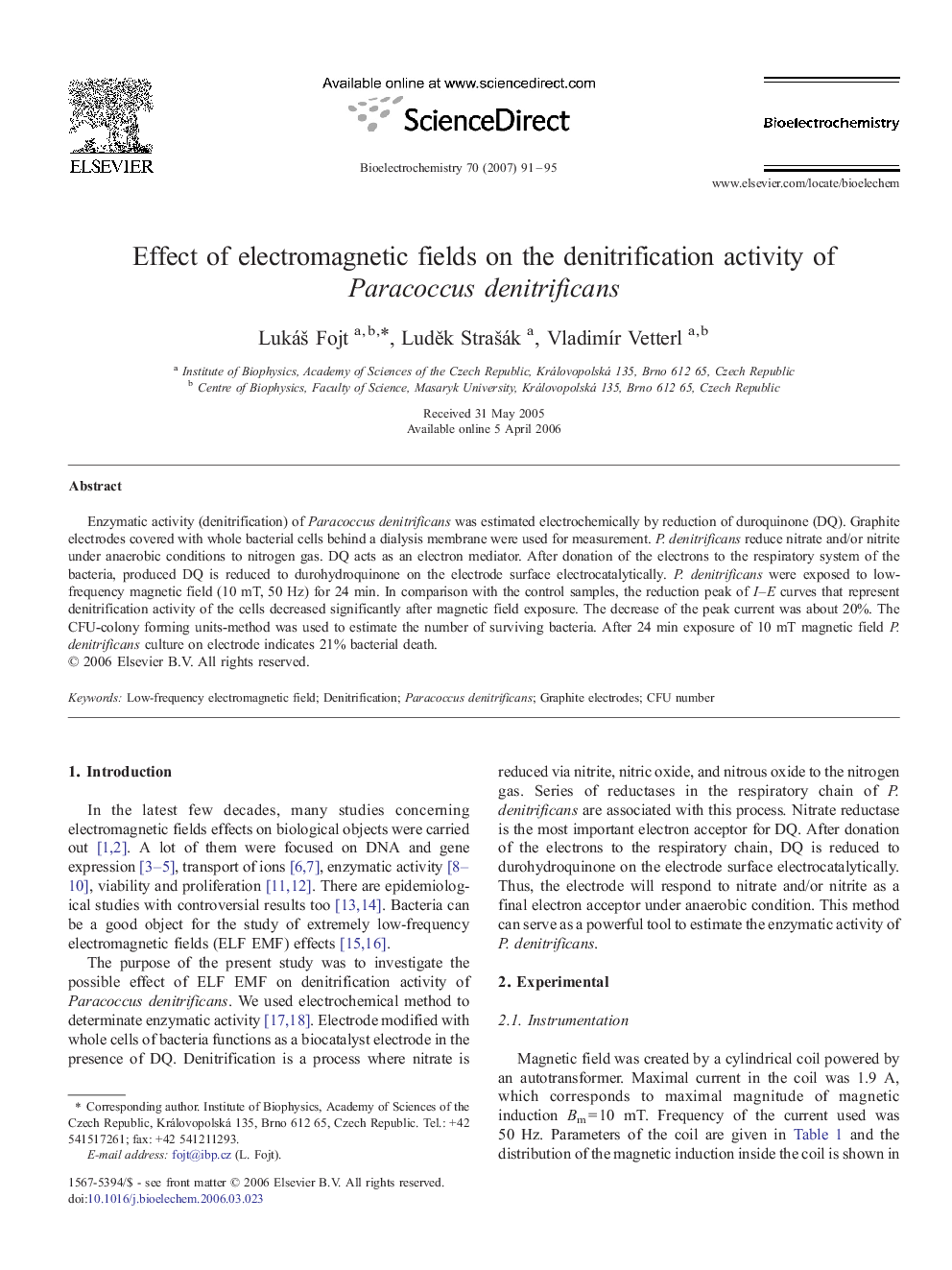 Effect of electromagnetic fields on the denitrification activity of Paracoccus denitrificans