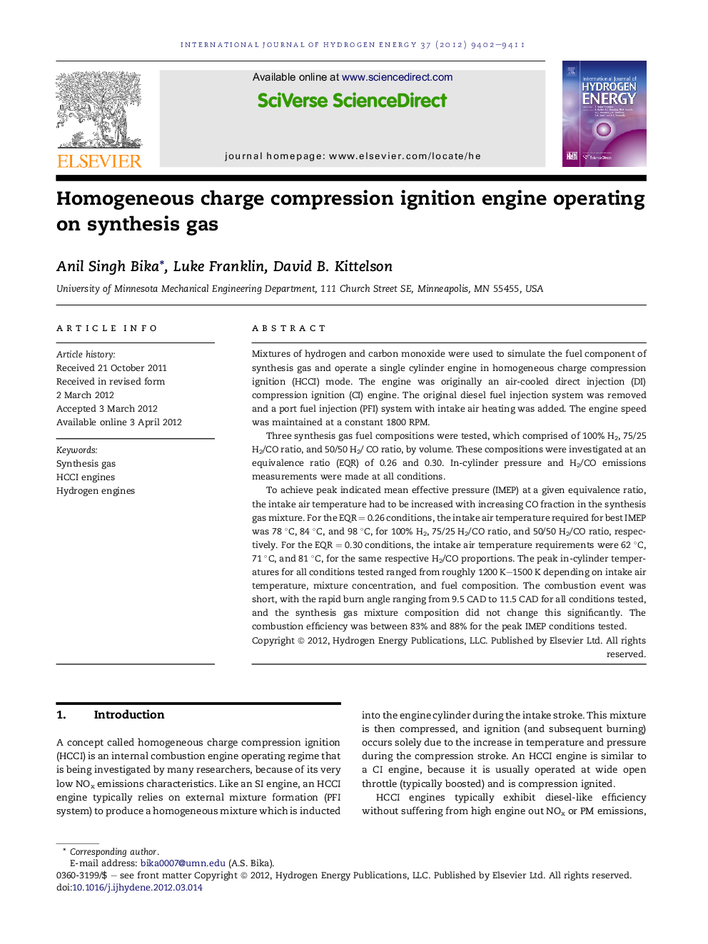 Homogeneous charge compression ignition engine operating on synthesis gas