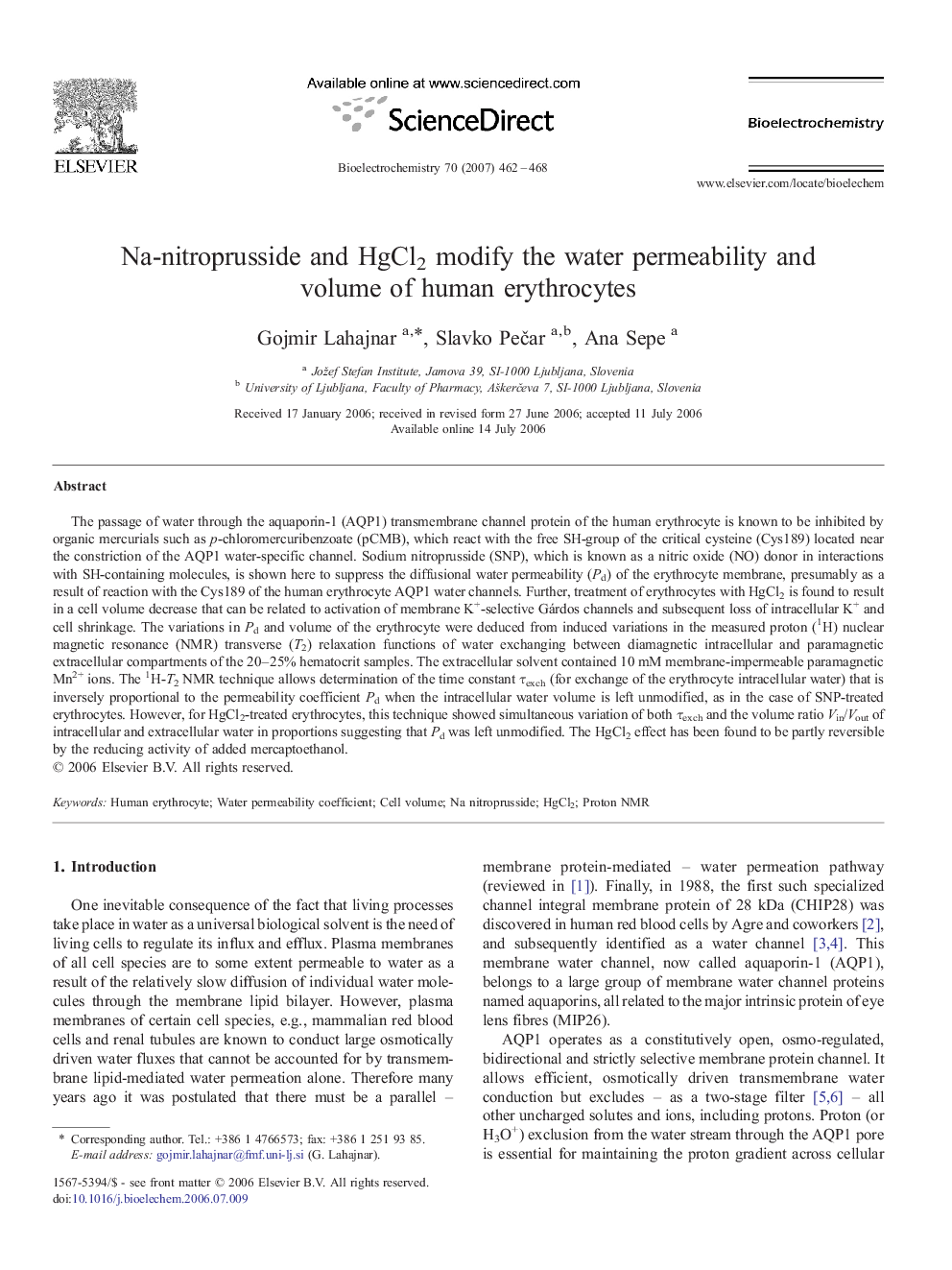 Na-nitroprusside and HgCl2 modify the water permeability and volume of human erythrocytes