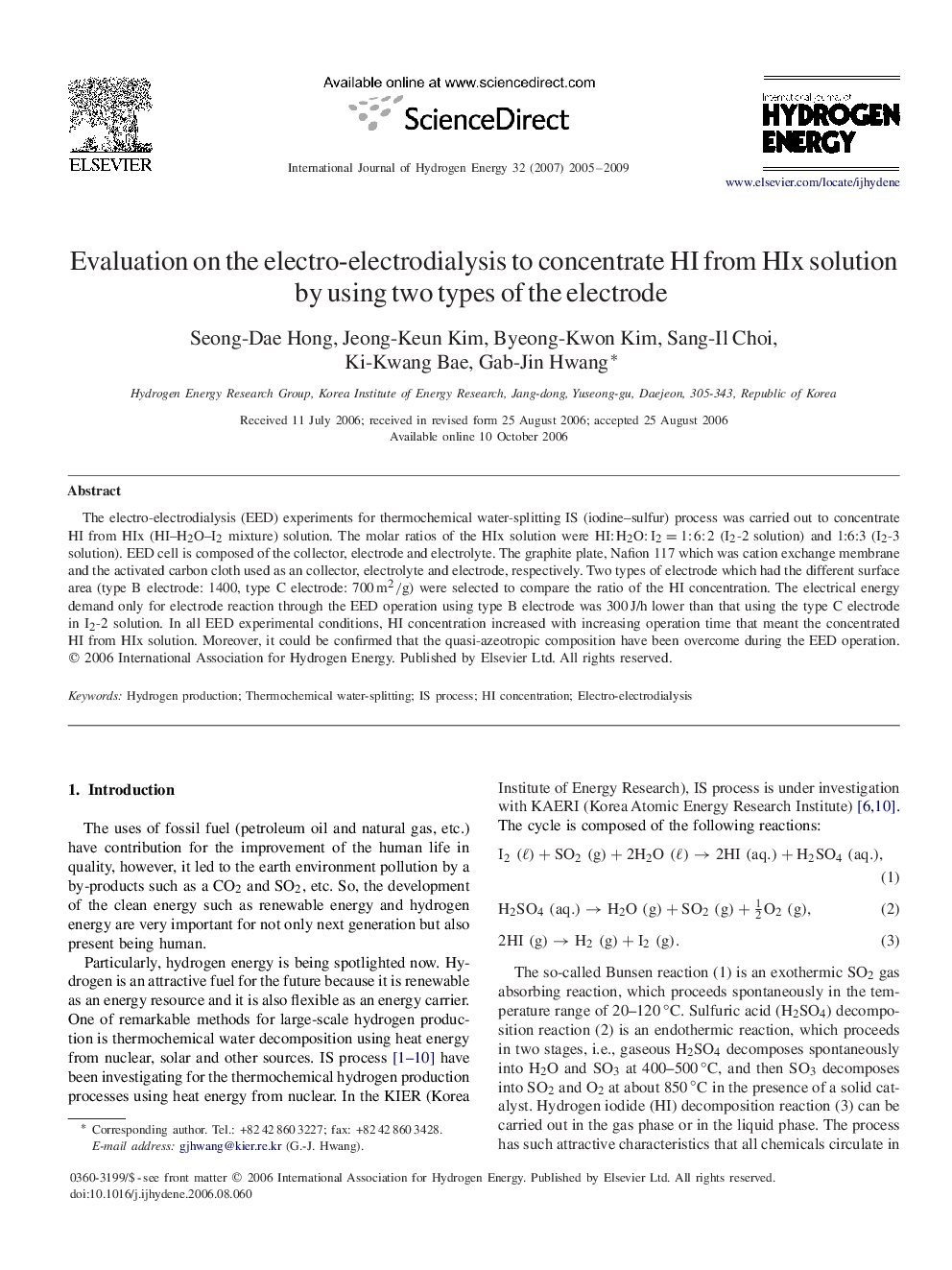 Evaluation on the electro-electrodialysis to concentrate HI from HIx solution by using two types of the electrode