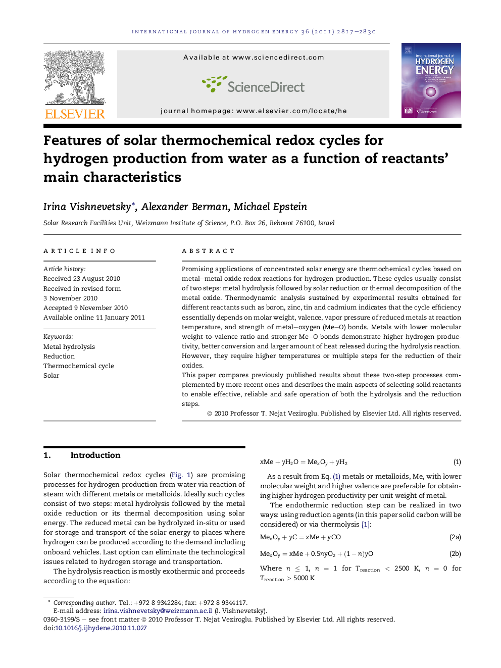 Features of solar thermochemical redox cycles for hydrogen production from water as a function of reactants’ main characteristics