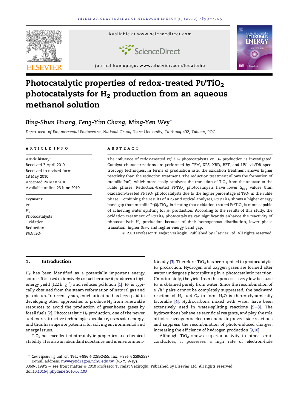 Photocatalytic properties of redox-treated Pt/TiO2 photocatalysts for H2 production from an aqueous methanol solution