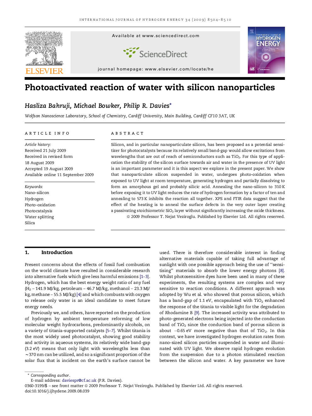 Photoactivated reaction of water with silicon nanoparticles