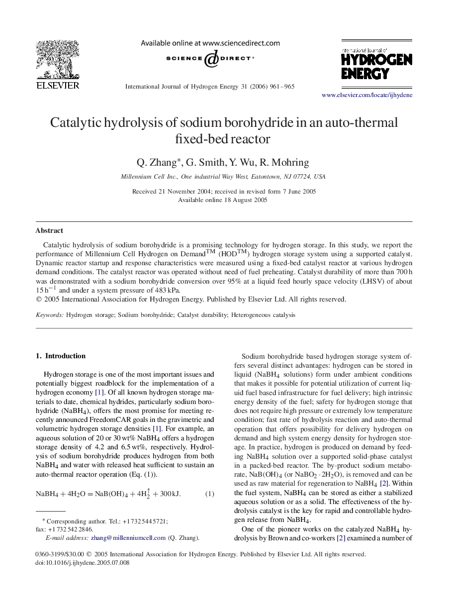 Catalytic hydrolysis of sodium borohydride in an auto-thermal fixed-bed reactor