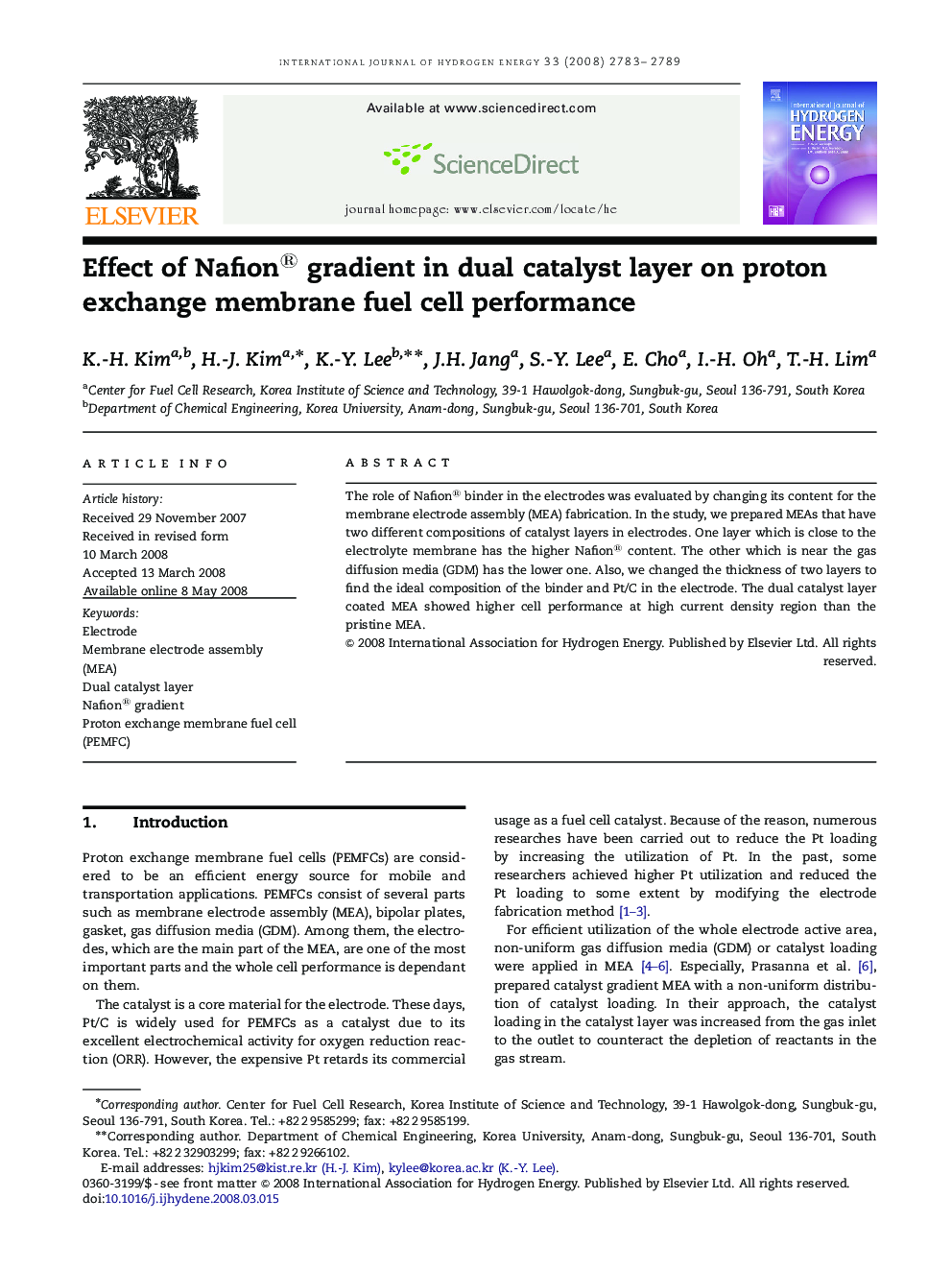 Effect of Nafion® gradient in dual catalyst layer on proton exchange membrane fuel cell performance