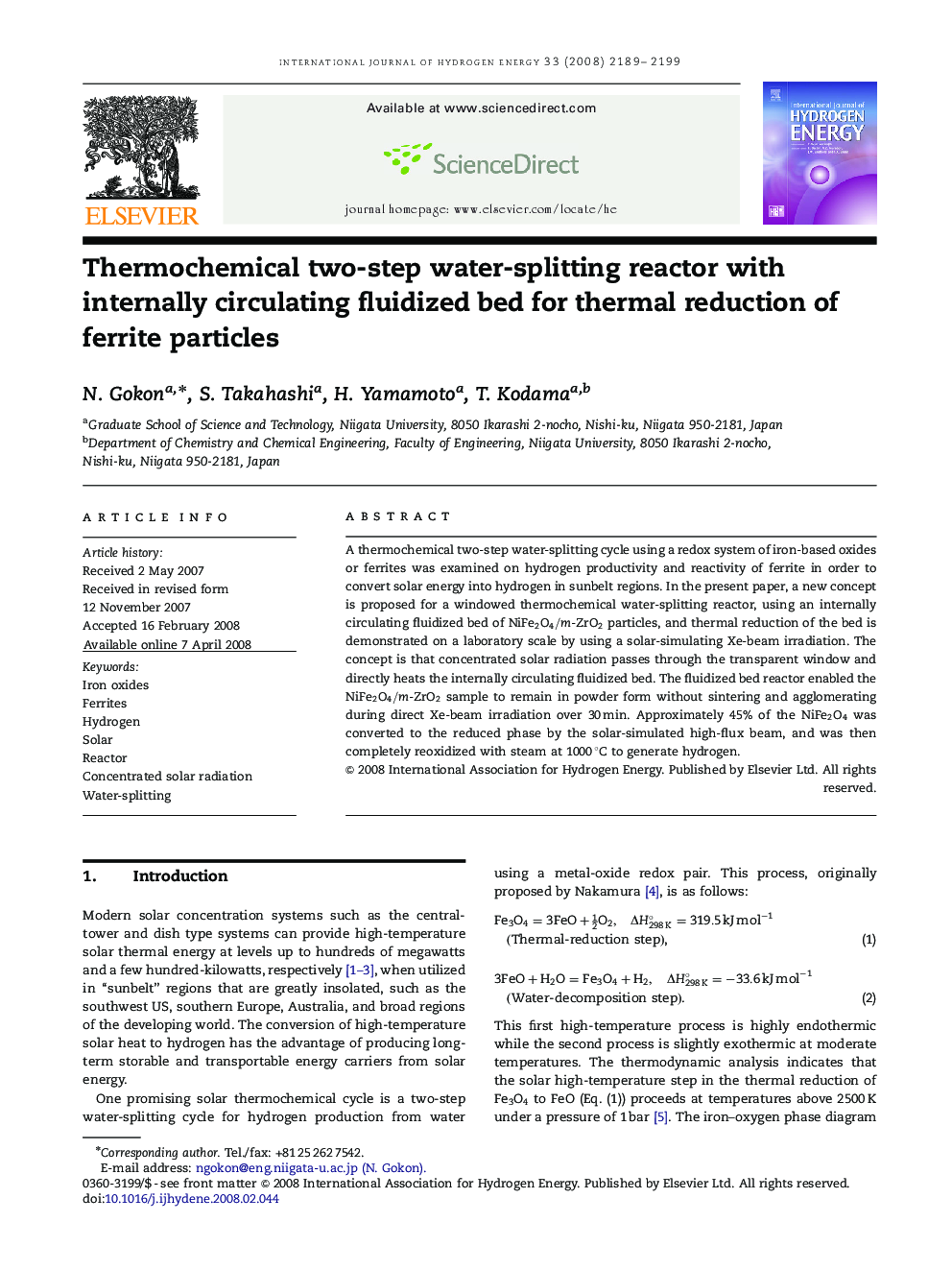 Thermochemical two-step water-splitting reactor with internally circulating fluidized bed for thermal reduction of ferrite particles