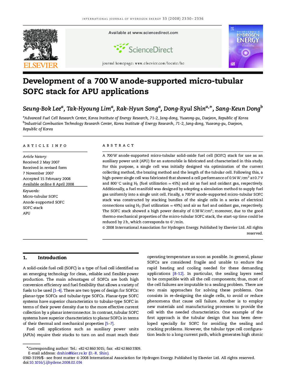 Development of a 700 W anode-supported micro-tubular SOFC stack for APU applications