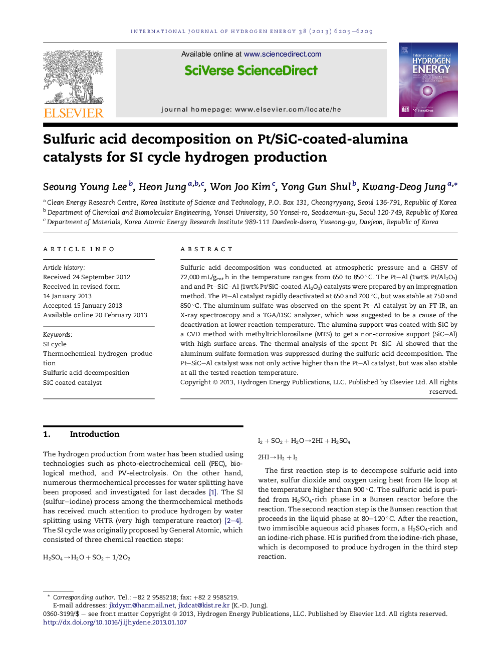 Sulfuric acid decomposition on Pt/SiC-coated-alumina catalysts for SI cycle hydrogen production