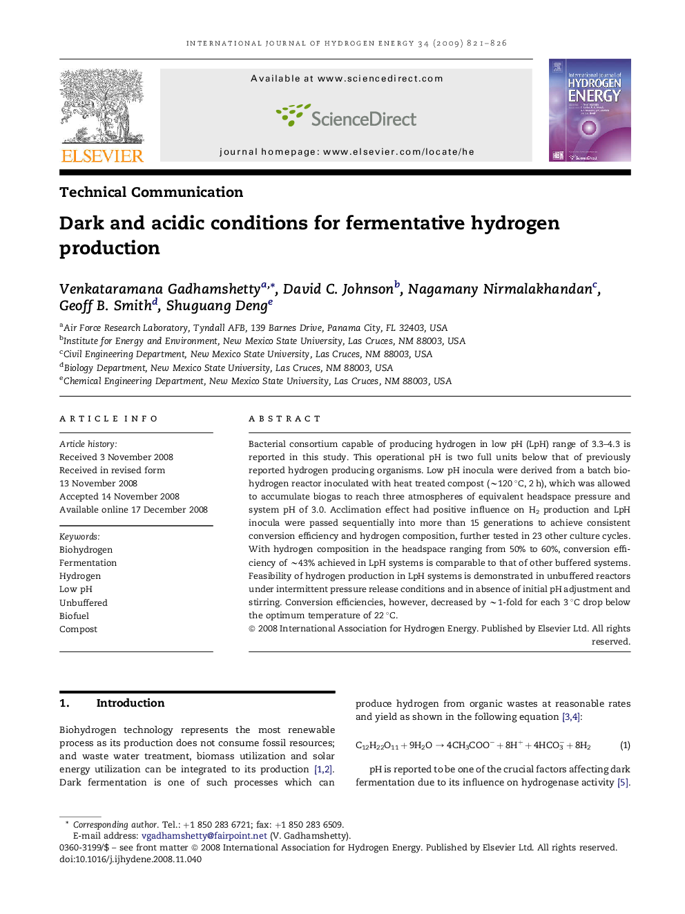 Dark and acidic conditions for fermentative hydrogen production