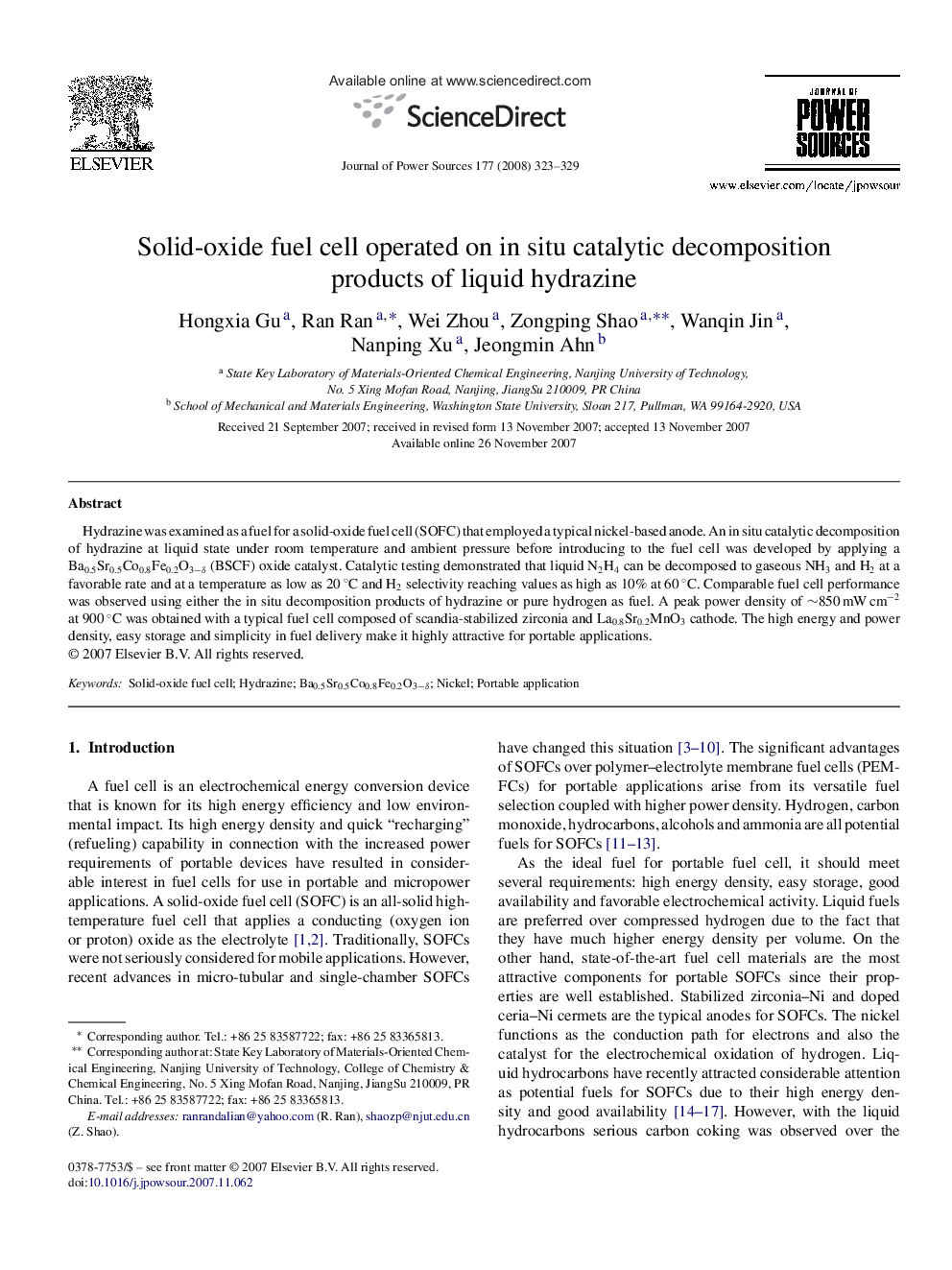 Solid-oxide fuel cell operated on in situ catalytic decomposition products of liquid hydrazine