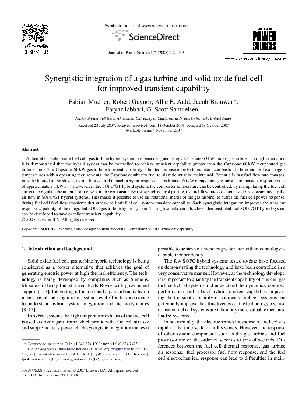 Synergistic integration of a gas turbine and solid oxide fuel cell for improved transient capability