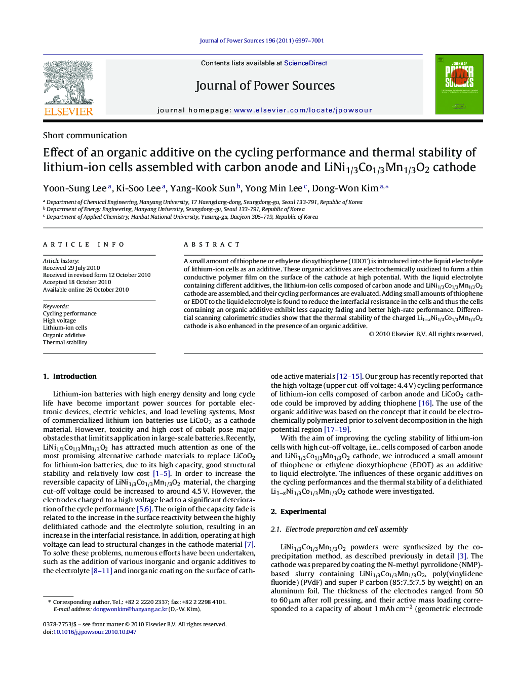 Effect of an organic additive on the cycling performance and thermal stability of lithium-ion cells assembled with carbon anode and LiNi1/3Co1/3Mn1/3O2 cathode