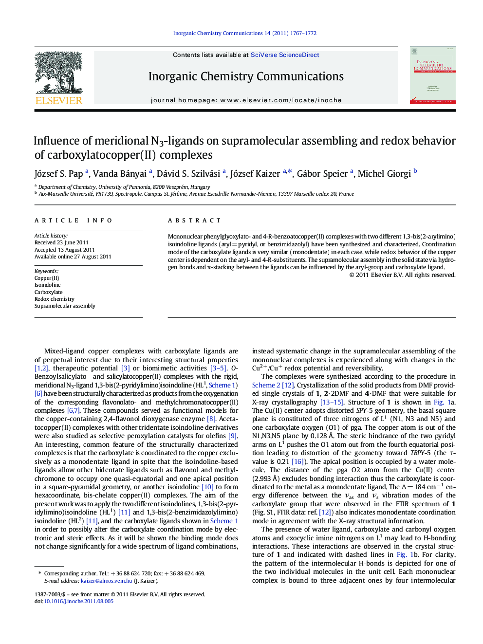 Influence of meridional N3-ligands on supramolecular assembling and redox behavior of carboxylatocopper(II) complexes