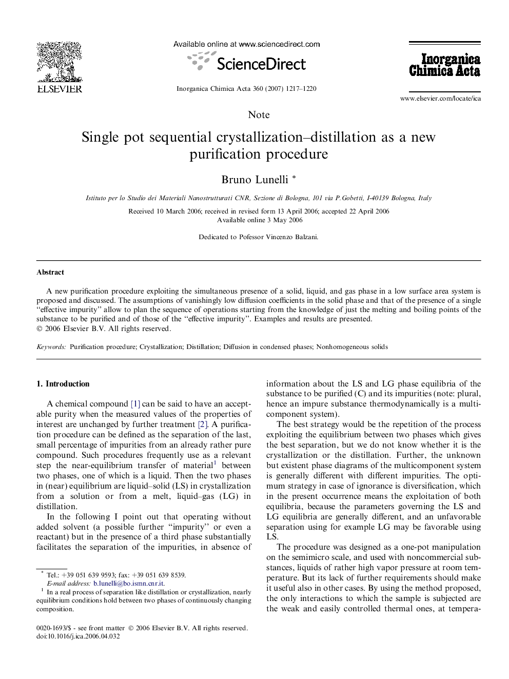 Single pot sequential crystallization-distillation as a new purification procedure