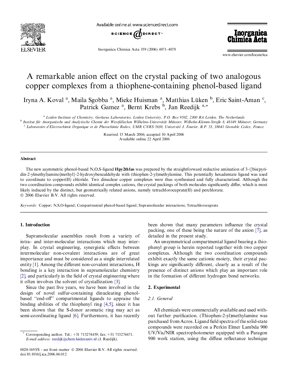 A remarkable anion effect on the crystal packing of two analogous copper complexes from a thiophene-containing phenol-based ligand