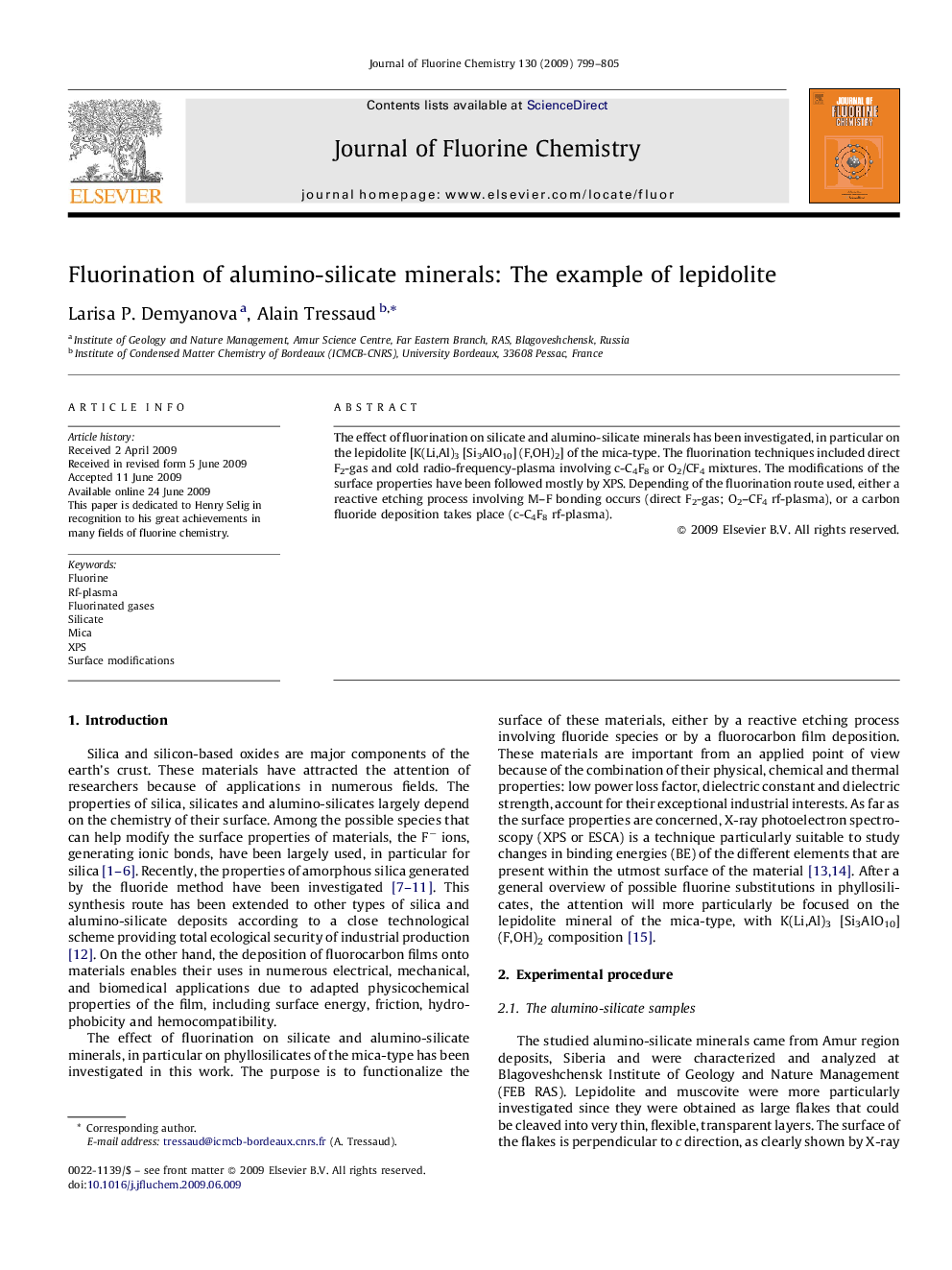 Fluorination of alumino-silicate minerals: The example of lepidolite