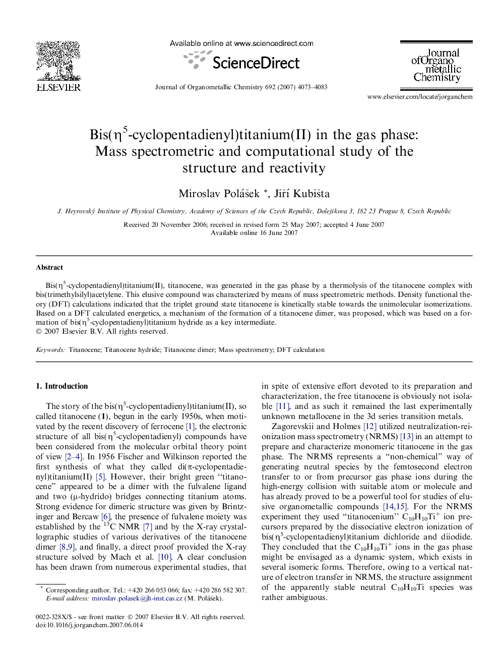 Bis(Î·5-cyclopentadienyl)titanium(II) in the gas phase: