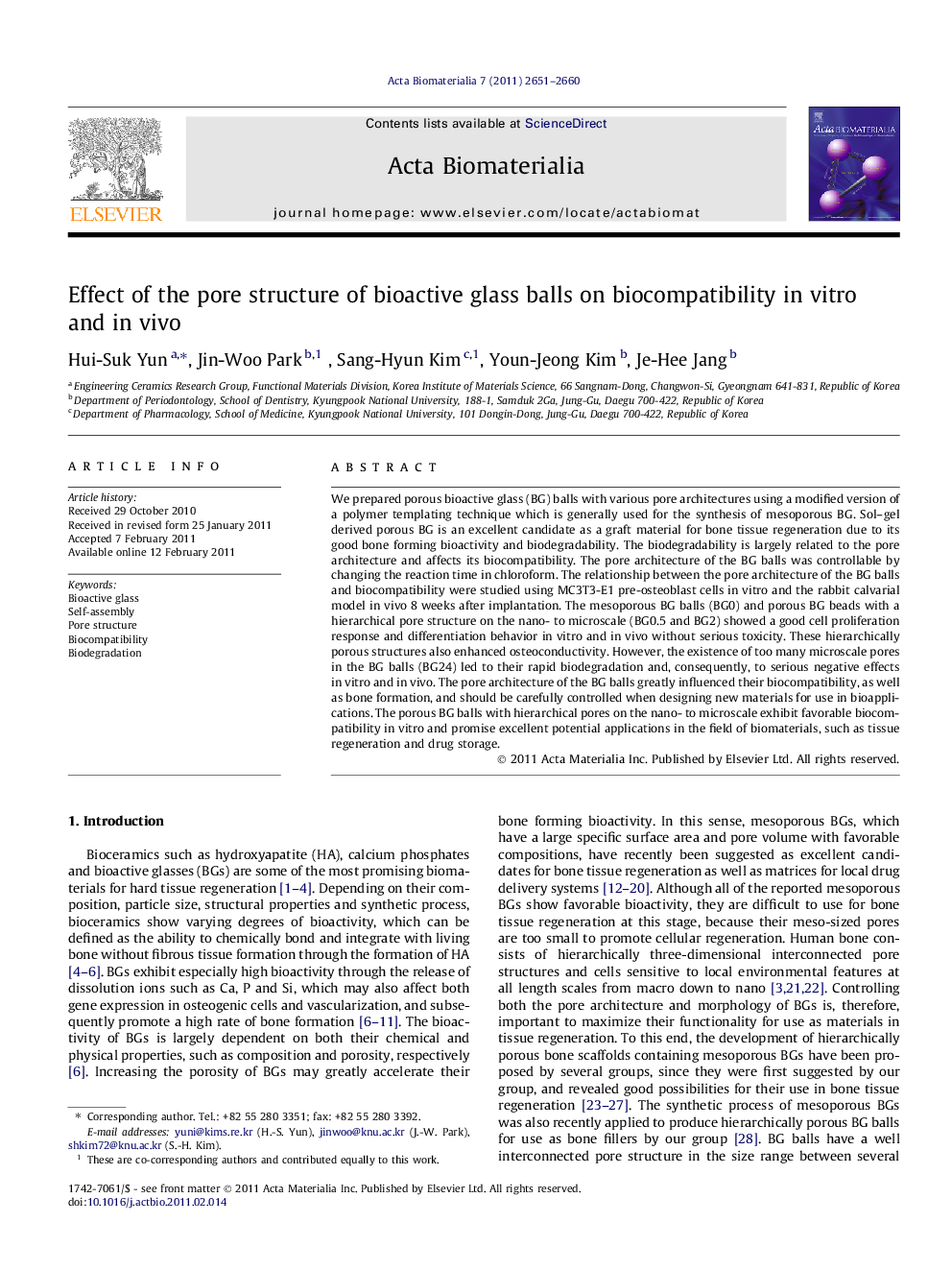 Effect of the pore structure of bioactive glass balls on biocompatibility in vitro and in vivo