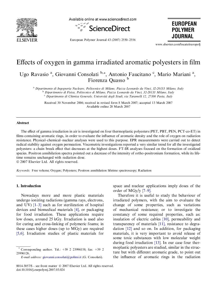 Effects of oxygen in gamma irradiated aromatic polyesters in film