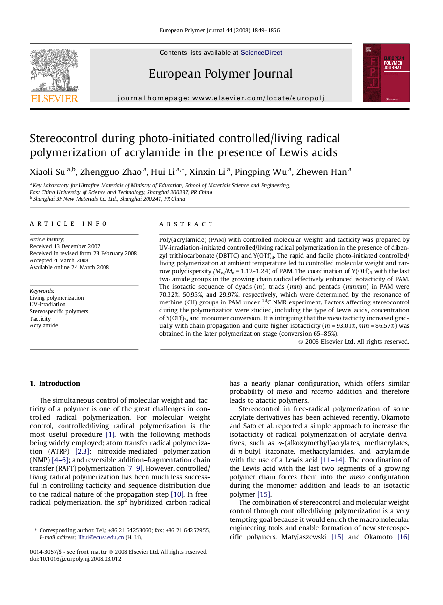 Stereocontrol during photo-initiated controlled/living radical polymerization of acrylamide in the presence of Lewis acids