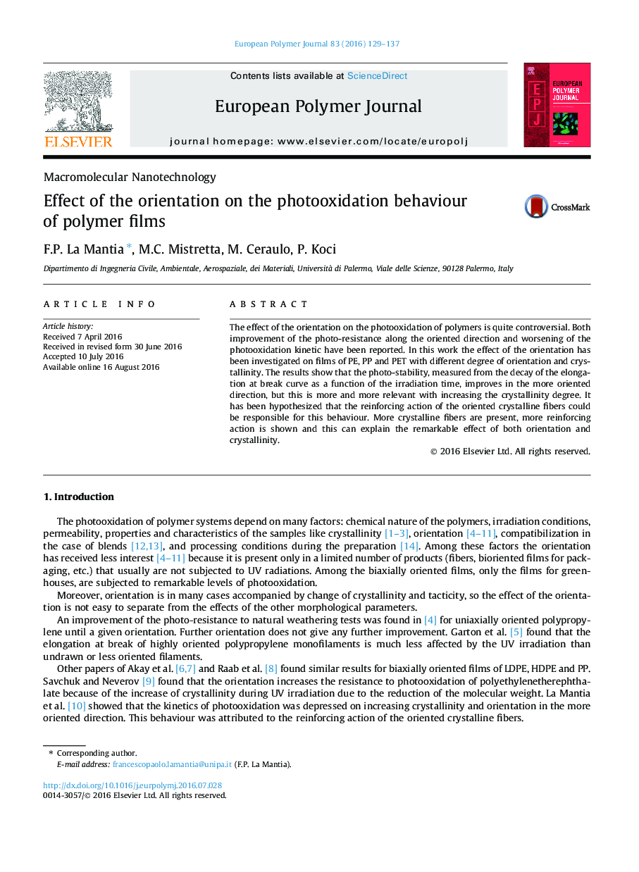 Effect of the orientation on the photooxidation behaviour of polymer films