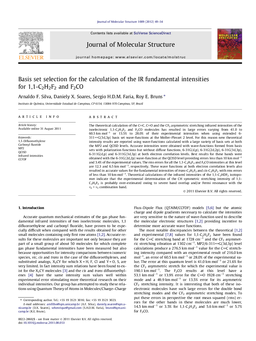 Basis set selection for the calculation of the IR fundamental intensities for 1,1-C2H2F2 and F2CO