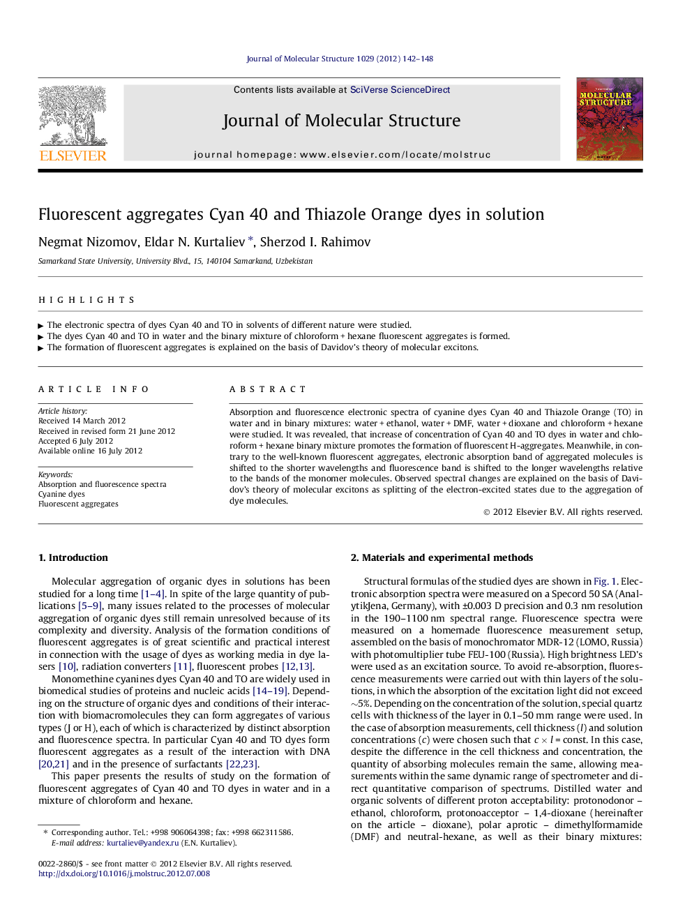 Fluorescent aggregates Cyan 40 and Thiazole Orange dyes in solution