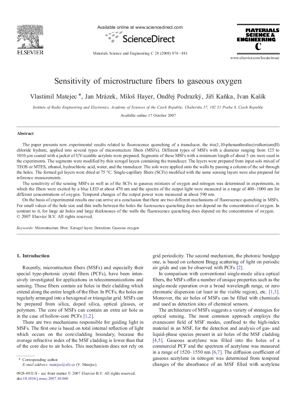 Sensitivity of microstructure fibers to gaseous oxygen