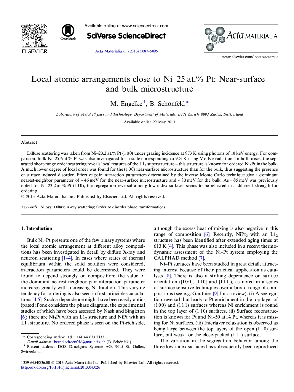 Local atomic arrangements close to Ni–25 at.% Pt: Near-surface and bulk microstructure