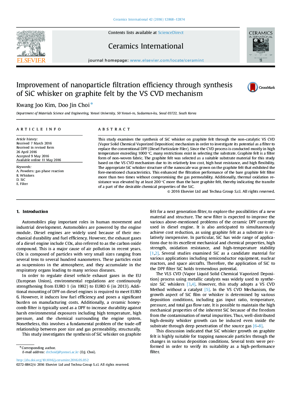 Improvement of nanoparticle filtration efficiency through synthesis of SiC whisker on graphite felt by the VS CVD mechanism