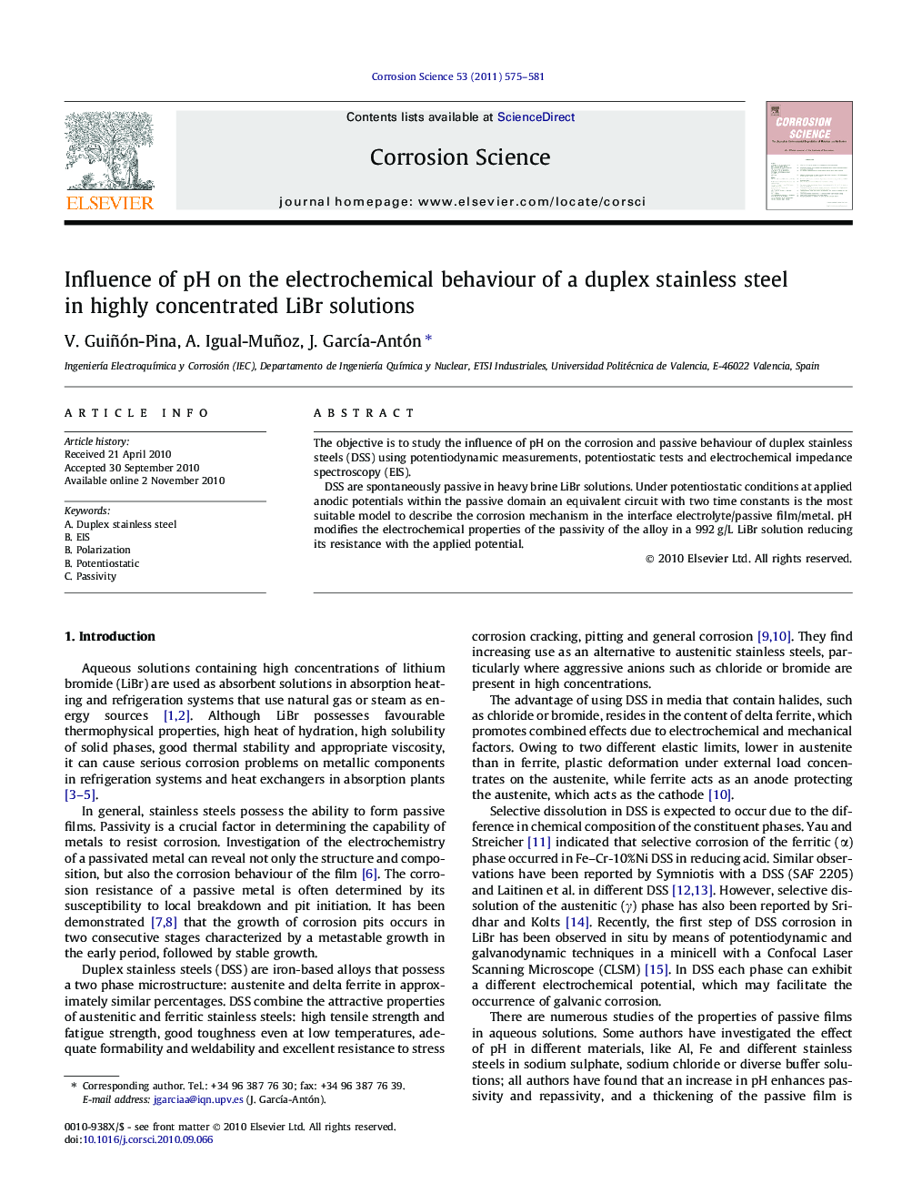 Influence of pH on the electrochemical behaviour of a duplex stainless steel in highly concentrated LiBr solutions