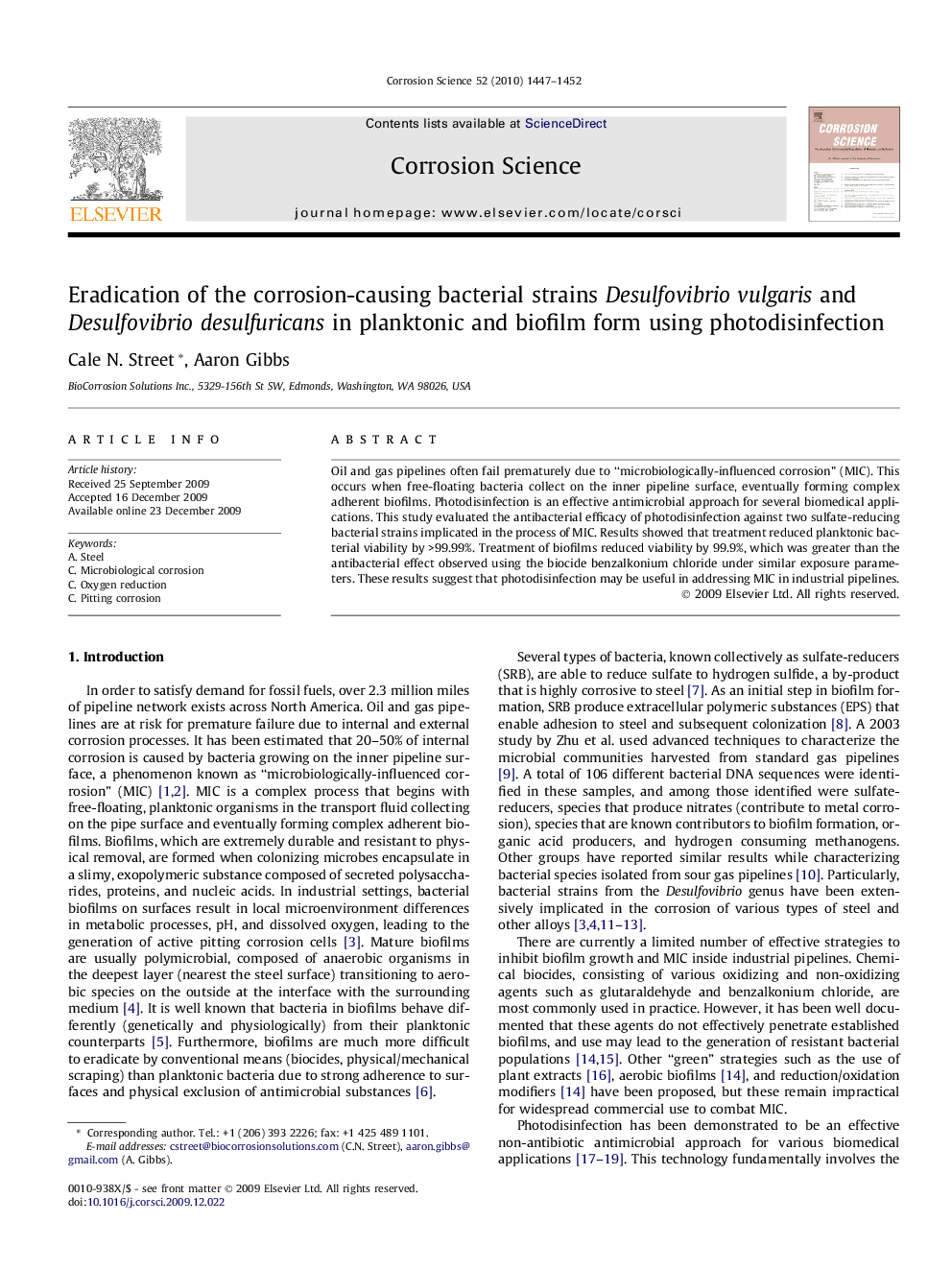 Eradication of the corrosion-causing bacterial strains Desulfovibrio vulgaris and Desulfovibrio desulfuricans in planktonic and biofilm form using photodisinfection