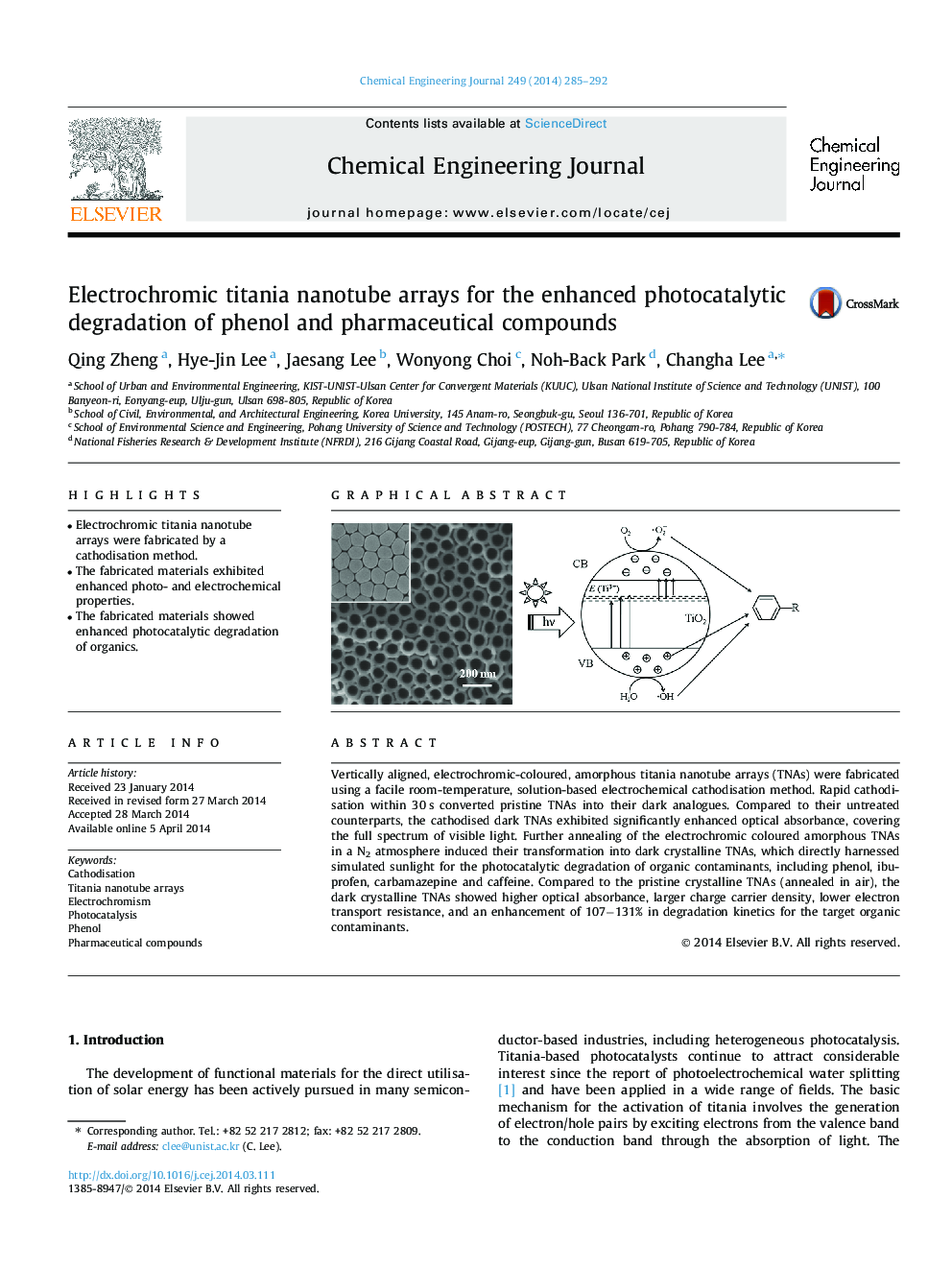 Electrochromic titania nanotube arrays for the enhanced photocatalytic degradation of phenol and pharmaceutical compounds
