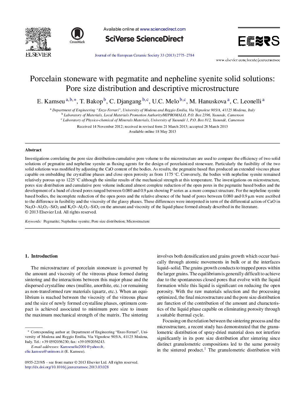 Porcelain stoneware with pegmatite and nepheline syenite solid solutions: Pore size distribution and descriptive microstructure