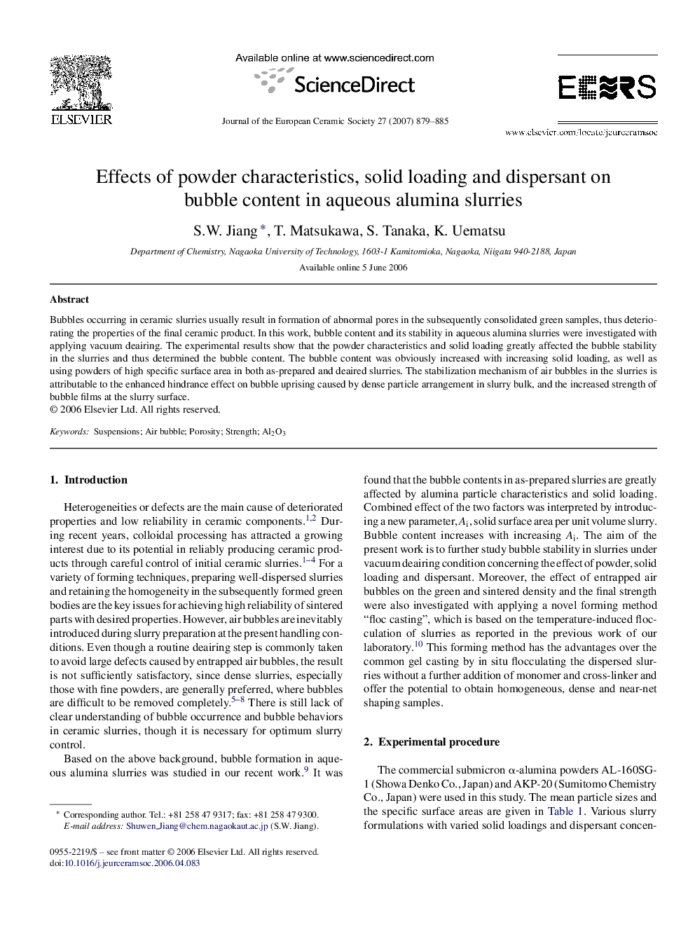 Effects of powder characteristics, solid loading and dispersant on bubble content in aqueous alumina slurries