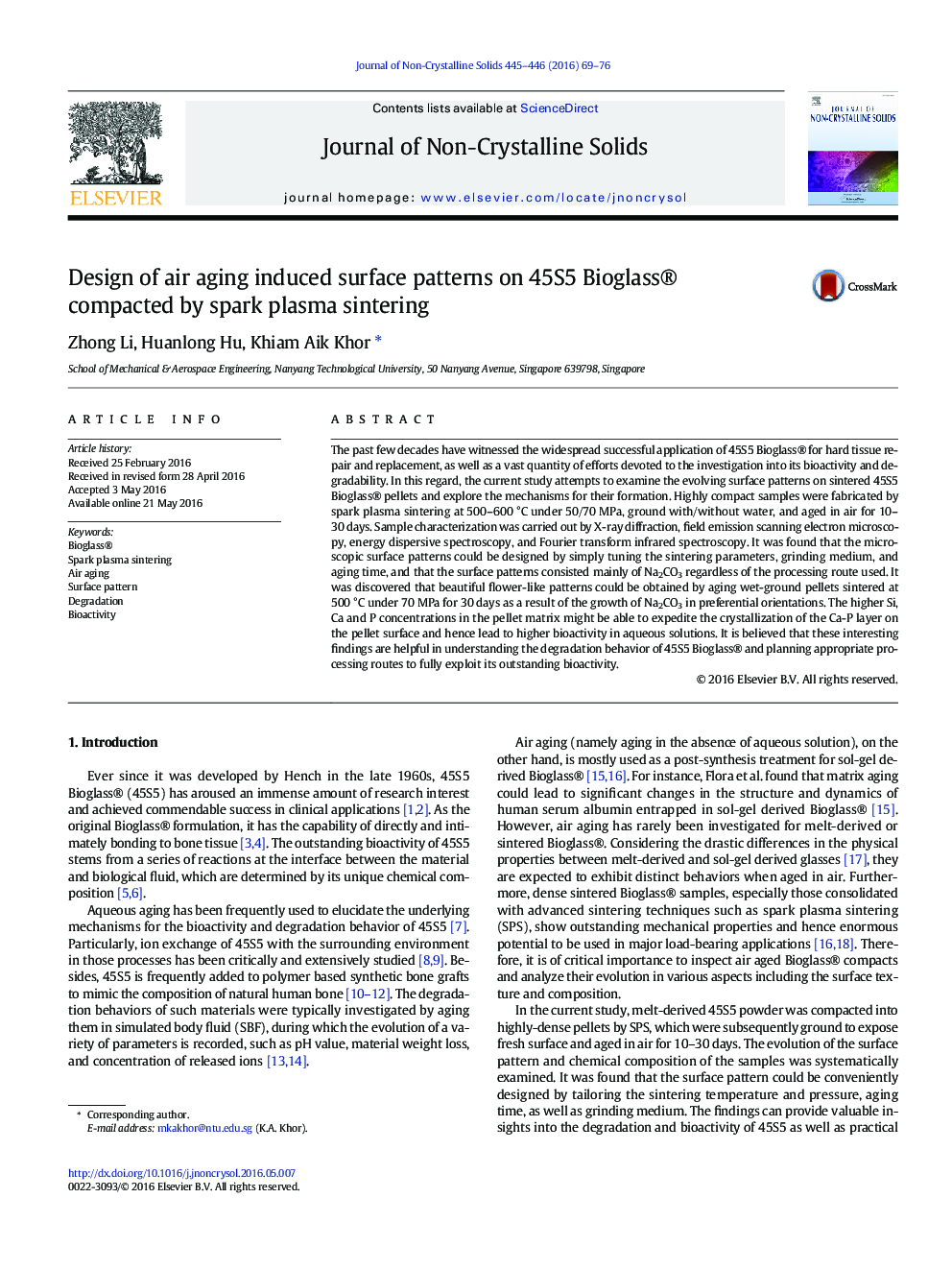 Design of air aging induced surface patterns on 45S5 Bioglass® compacted by spark plasma sintering