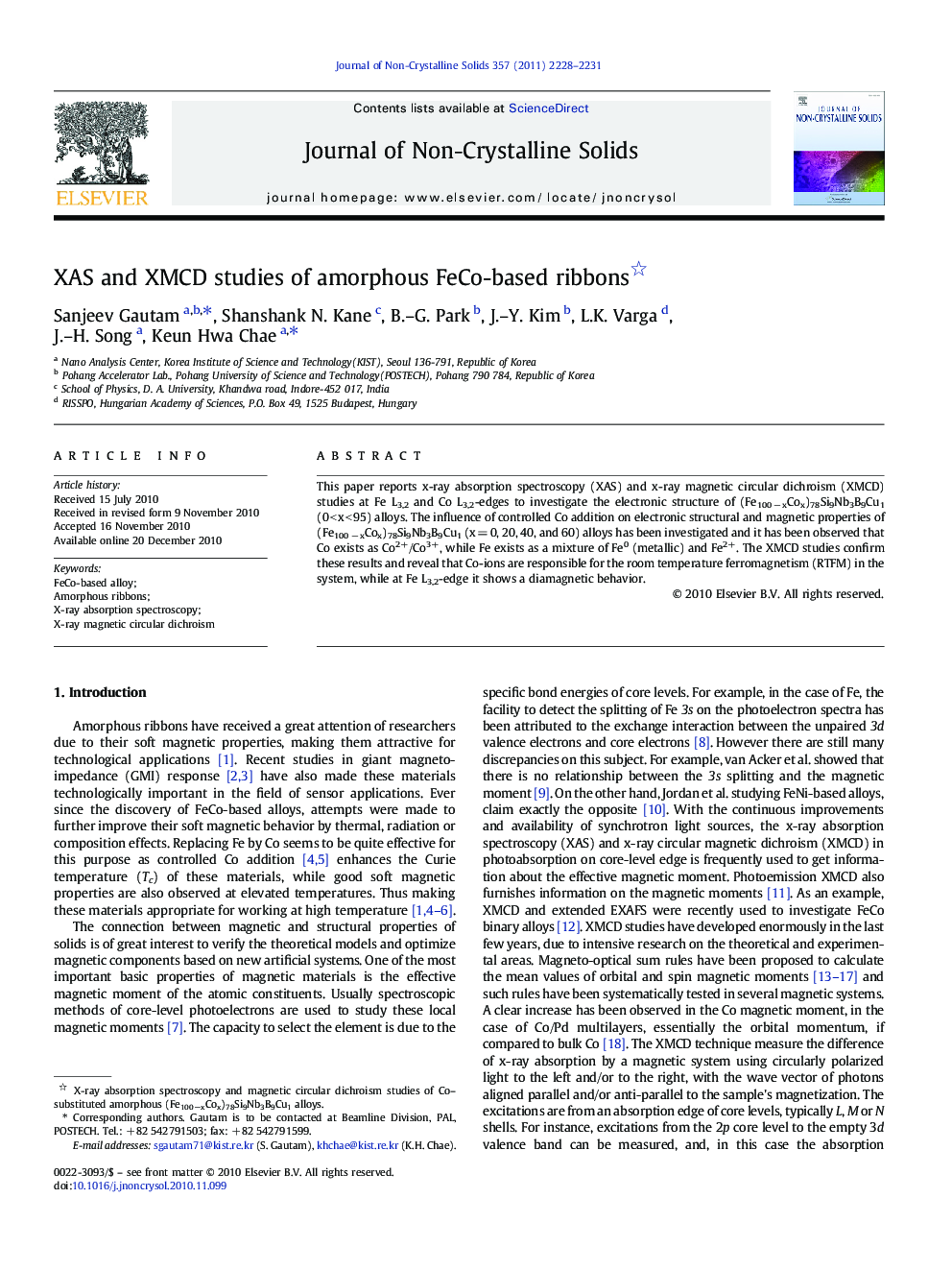 XAS and XMCD studies of amorphous FeCo-based ribbons 