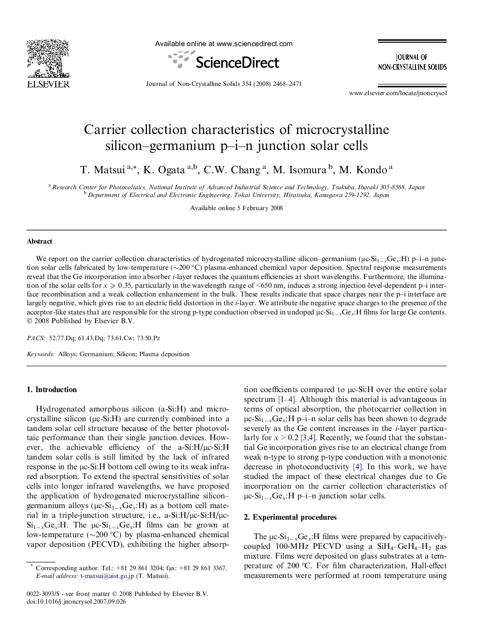 Carrier collection characteristics of microcrystalline silicon-germanium p-i-n junction solar cells